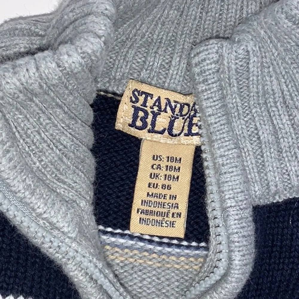 Standard Blues navy gray